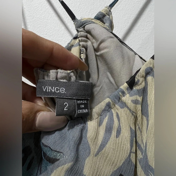 Vince Women’s floral maxi dress - Picture 7 of 7